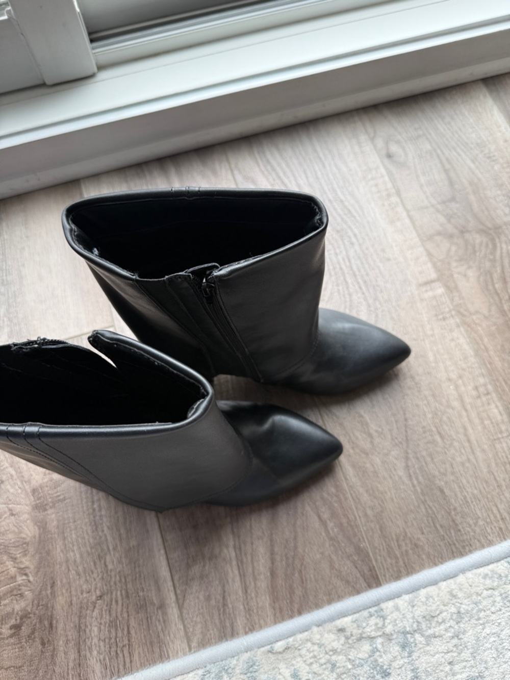 Penningtons Black Mid-Calf Block Heel Boots - Picture 4 of 4